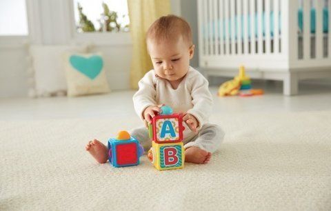 Двигающиеся кубики Яркие Fisher-Price (DHW15)